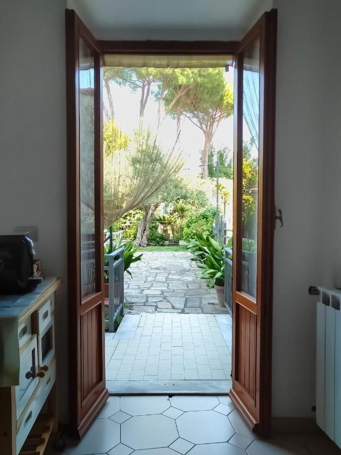 A Casa Di Leda Apartment Сарцана Екстериор снимка